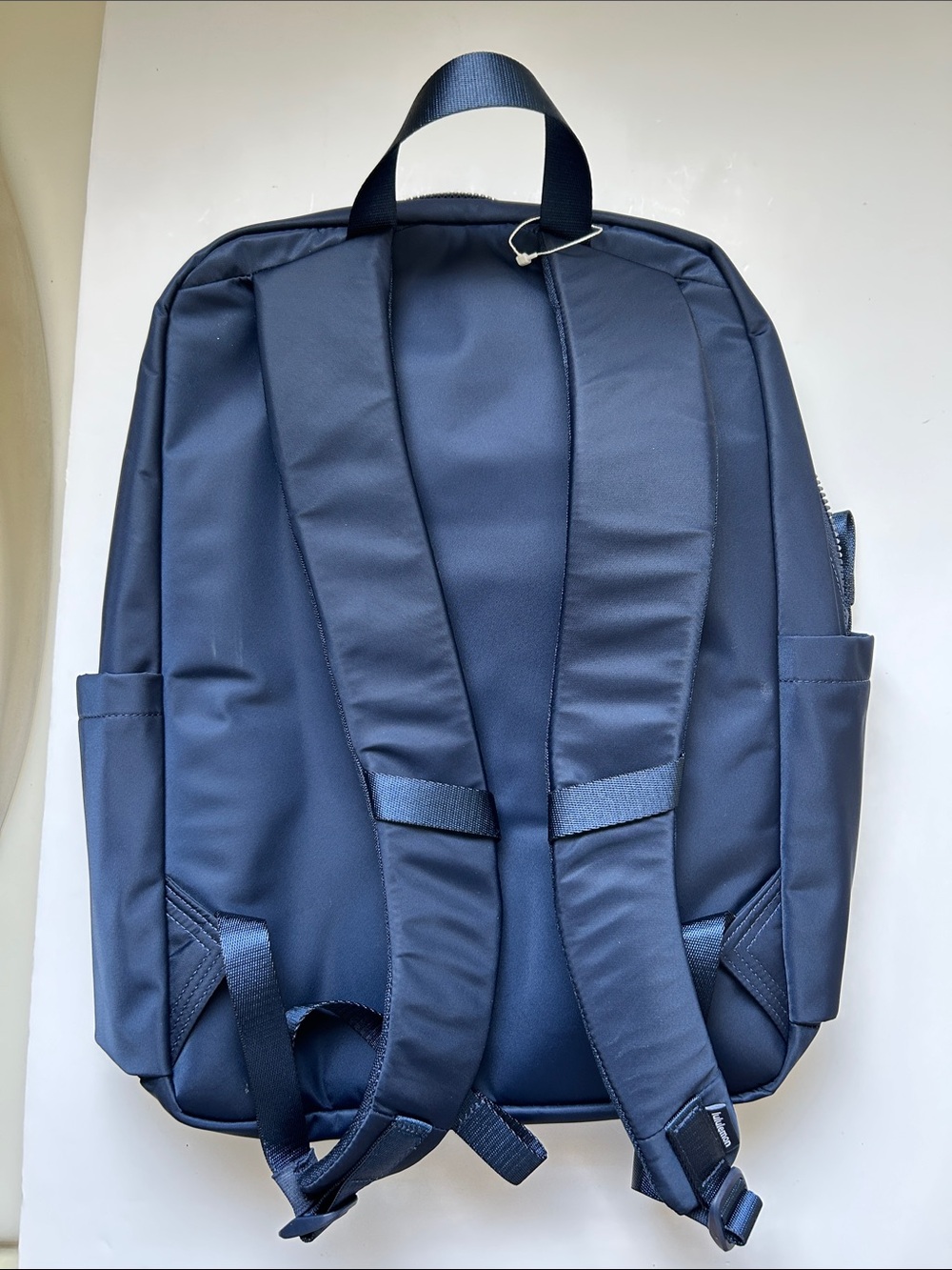 Lululemon Everywhere Backpack 22L with DBU Logo NWOT - Picture 3 of 7
